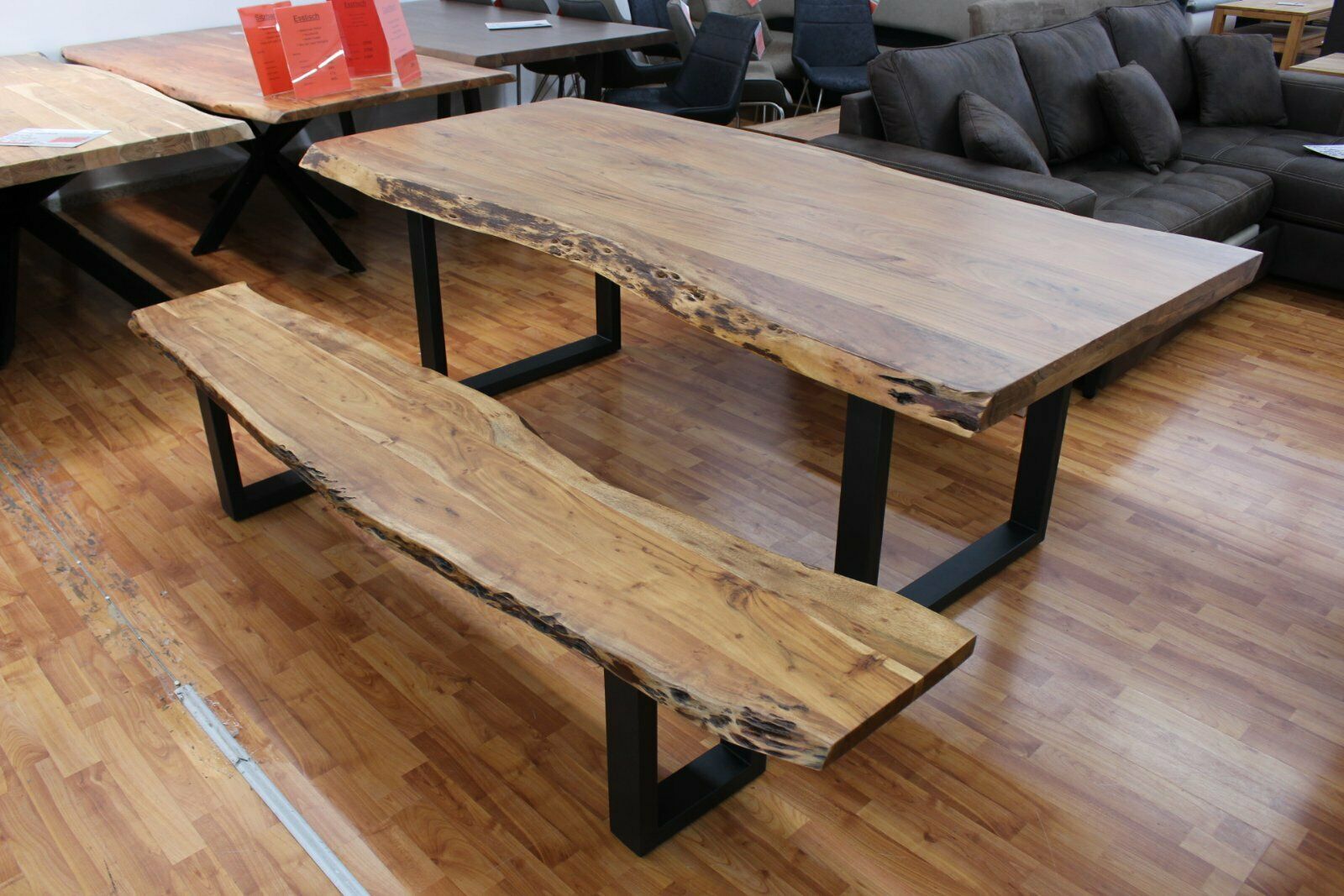 Esstisch Massivholz + Akazie + Natur Baumkante + Metall Gestell – möbel-outlet-24
